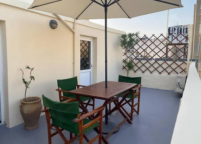 Central Apartment With Private Rooftop Terrace
