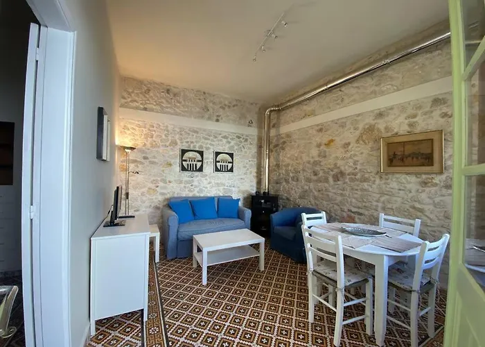 Central Apartment With Private Rooftop Terrace